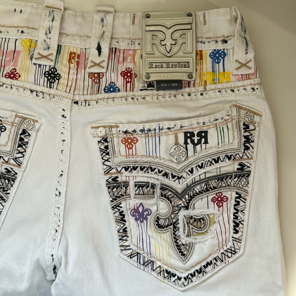Rock Revival 32” Foliage Stretch Shorts